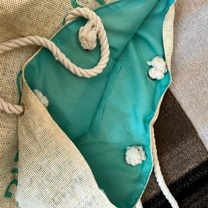 Pier 27 beach bag new with cosmetic case